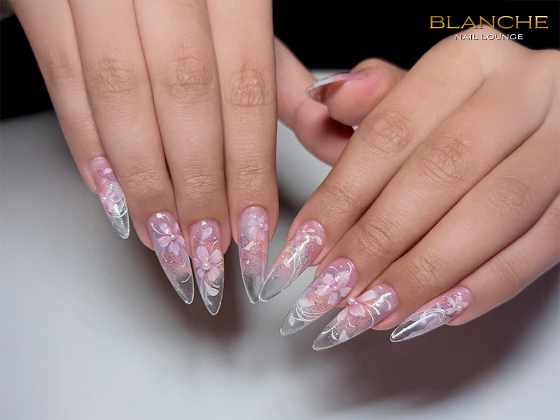 Blanche Nail Lounge